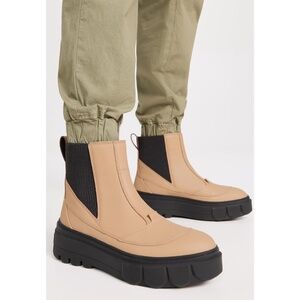 Sorel Caribou X Chelsea Waterproof Boots in Canoe/Jet, Size 7.5